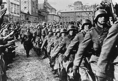Армии гроссов уходят на фронт
